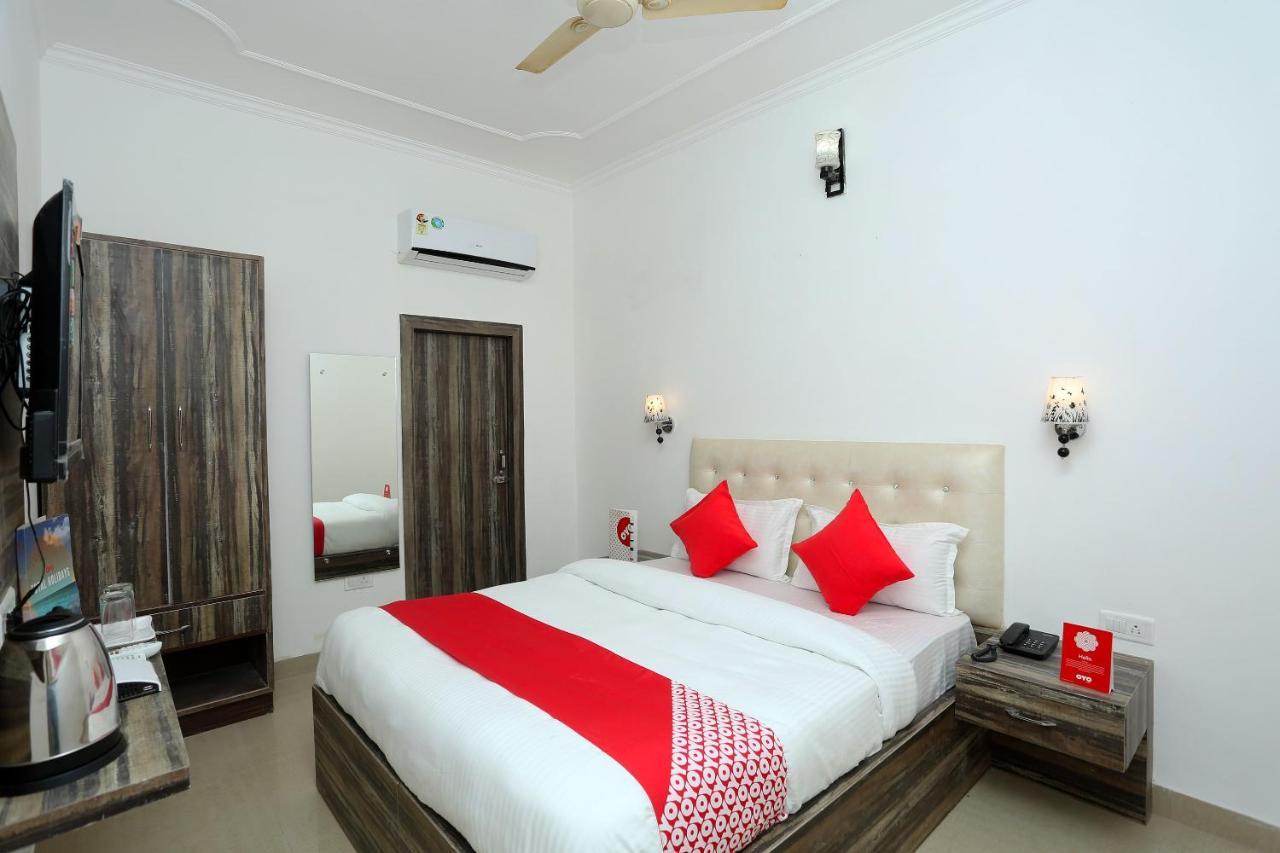 Oyo 16544 Bella Vista By Jordan Hotel Agra  Buitenkant foto