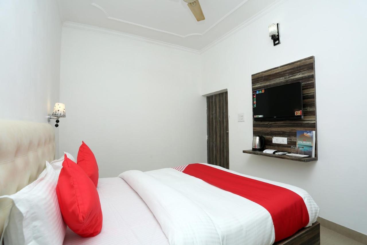 Oyo 16544 Bella Vista By Jordan Hotel Agra  Buitenkant foto