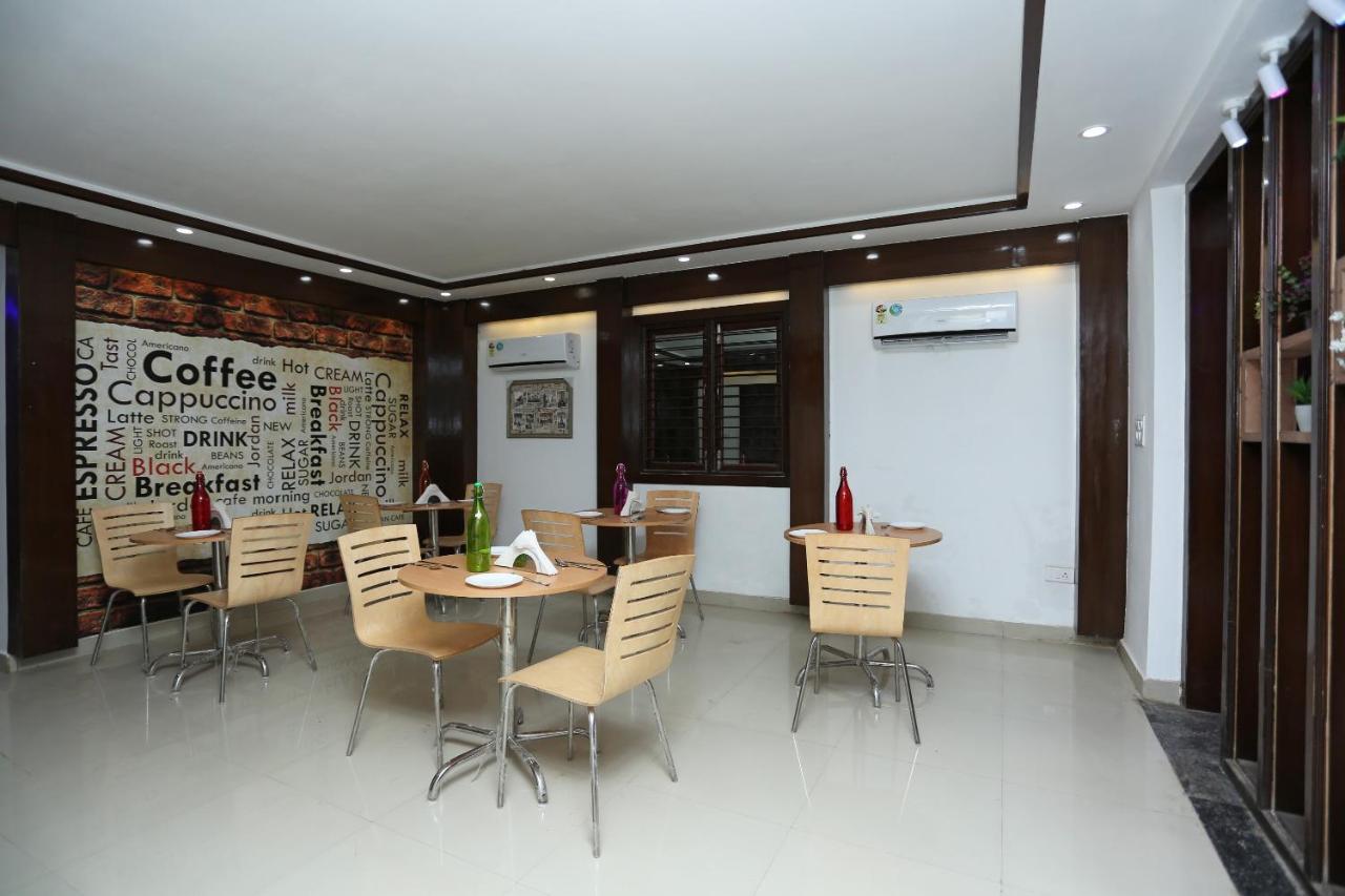 Oyo 16544 Bella Vista By Jordan Hotel Agra  Buitenkant foto